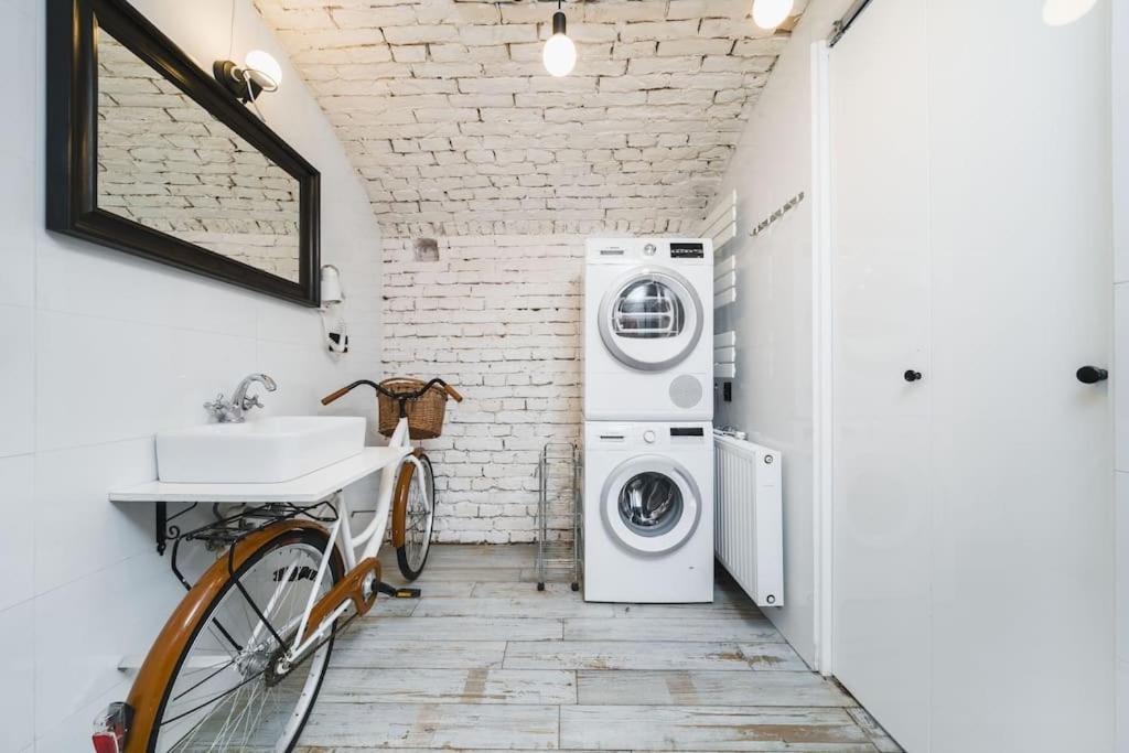 Velo Apartment, High Standard, Tv, Wifi Krakau